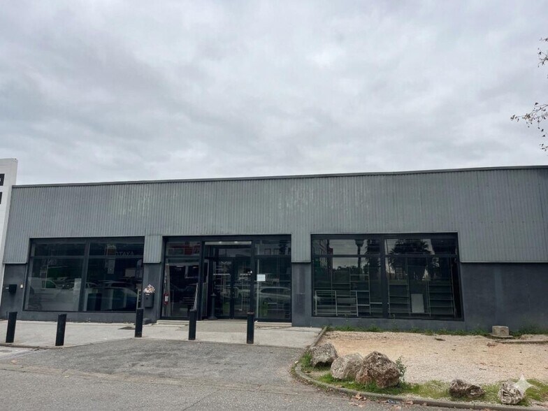 Local commercial dans La Valette-du-Var à louer - Photo de l’immeuble – Image 1 sur 7