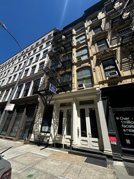 94 Reade St, New York, NY à louer - Photo de l’immeuble – Image 3 sur 3