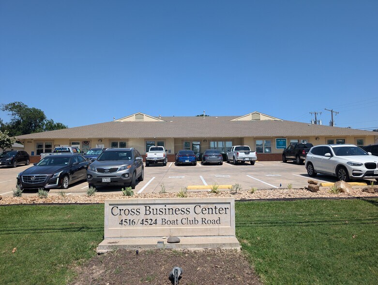 4516 Boat Club Rd, Fort Worth, TX à louer - Photo de l’immeuble – Image 1 sur 15