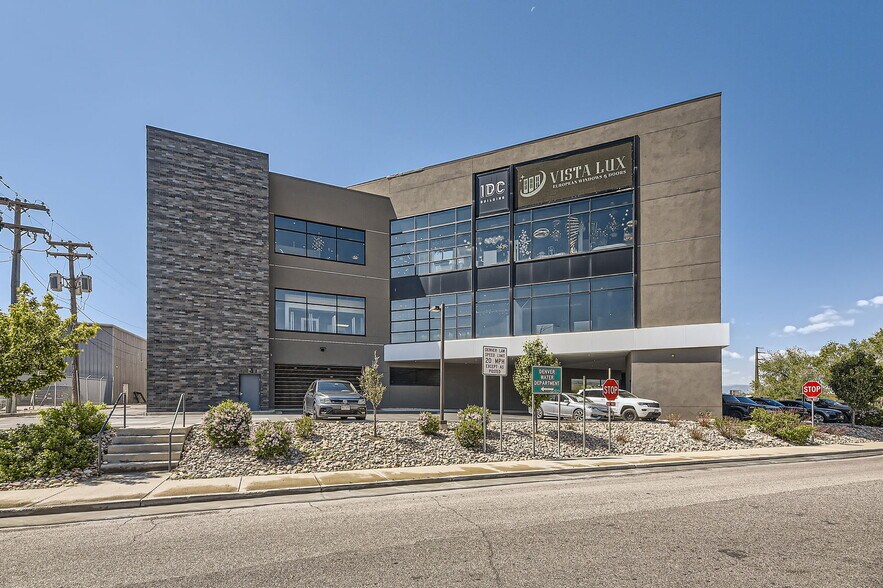 590 Quivas St, Denver, CO à louer - Photo de l’immeuble – Image 1 sur 30