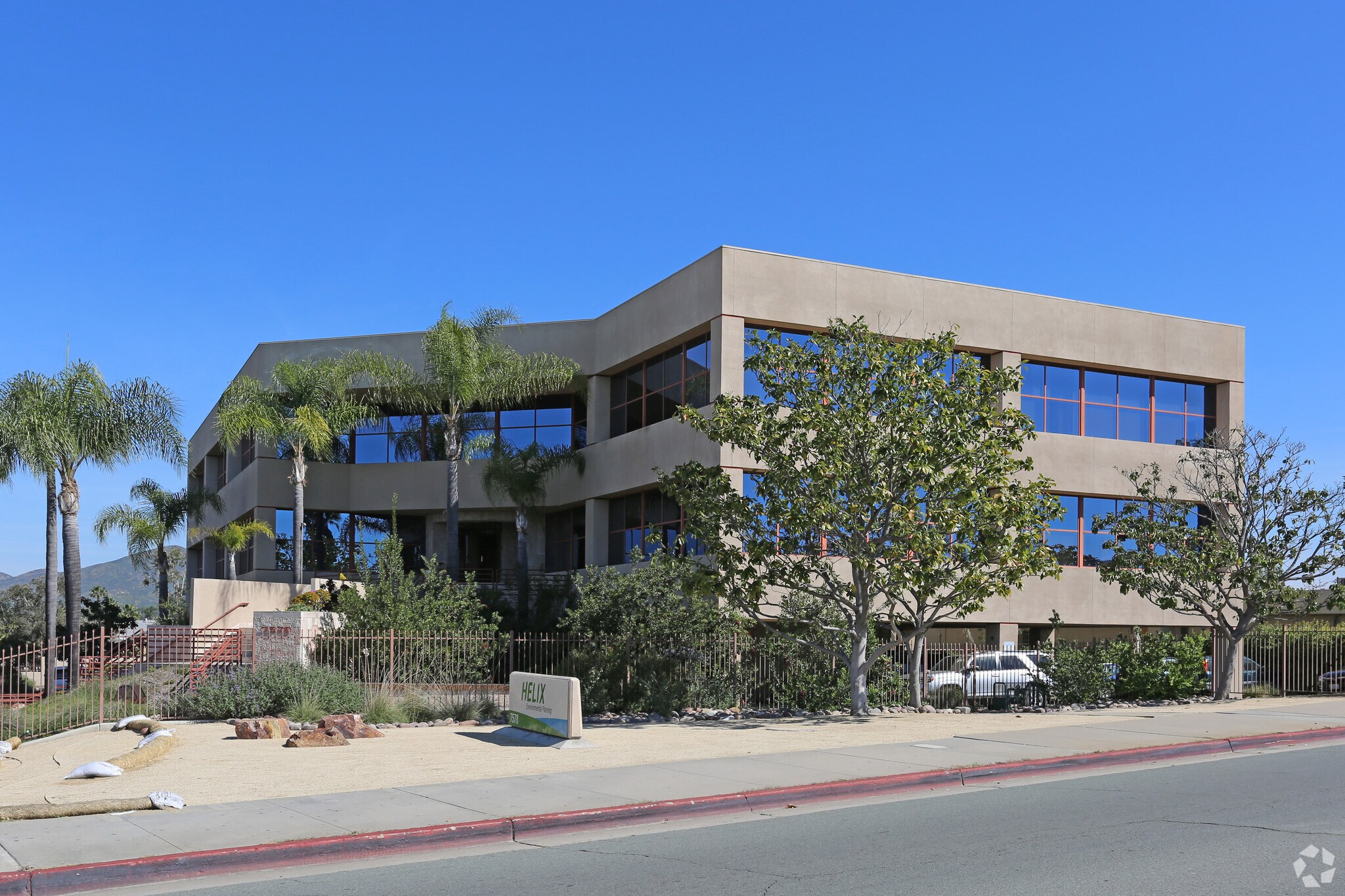 7578 El Cajon Blvd, La Mesa, CA à vendre Photo de l’immeuble– Image 1 sur 7