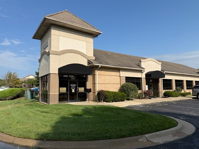 1500-1512 N Church Rd, Liberty, MO à louer - Photo de l’immeuble – Image 1 sur 2