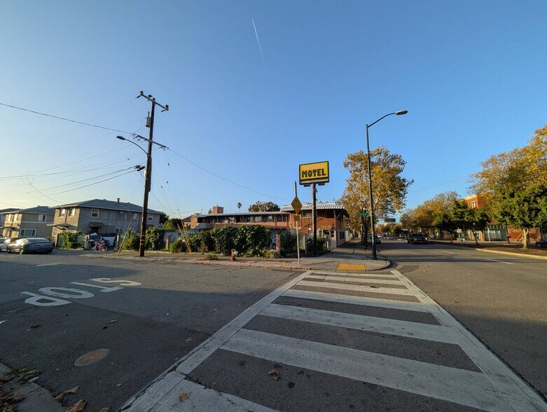 5425 San Pablo Ave, Emeryville, CA à vendre - Photo de l’immeuble – Image 3 sur 3