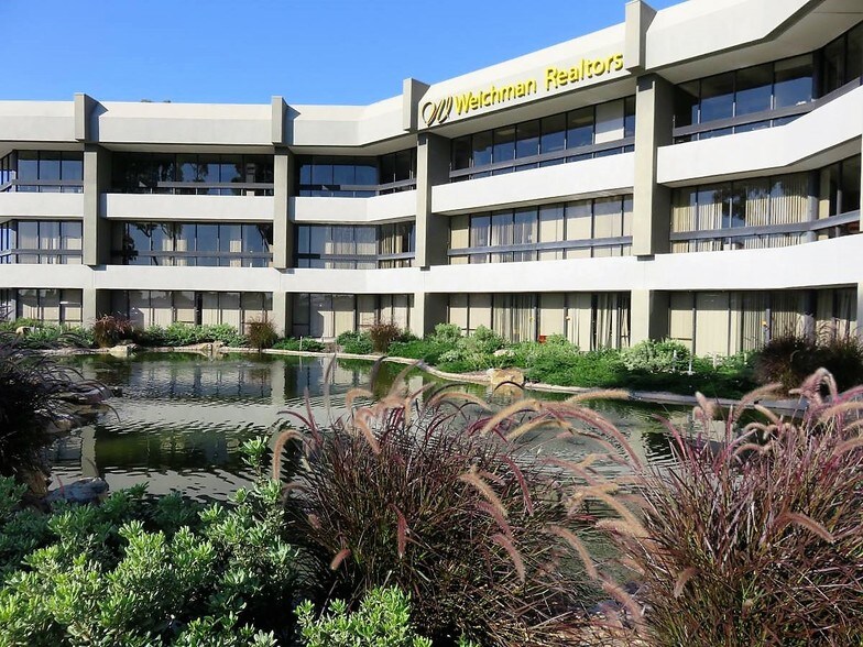 1503 S Coast Dr, Costa Mesa, CA à louer - Photo de l’immeuble – Image 1 sur 2