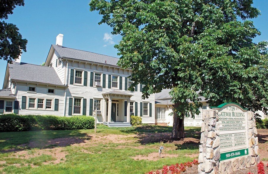 719 US Highway 206, Hillsborough, NJ à louer - Photo de l’immeuble – Image 1 sur 12