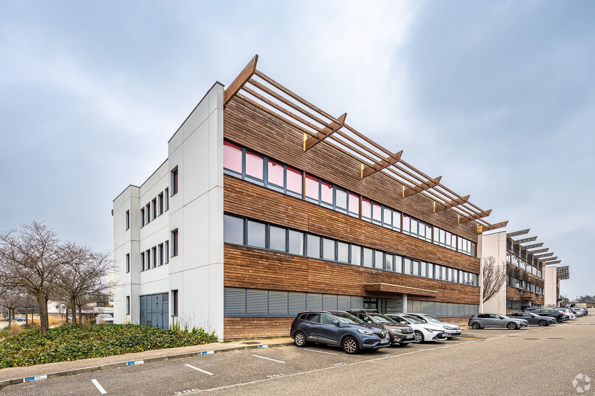 97 Allée Alexandre Borodine, Saint-Priest à louer Photo principale– Image 1 sur 3