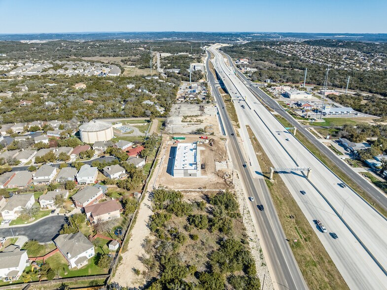 252191 N US HWY 281, San Antonio, TX à louer - Photo de l’immeuble – Image 3 sur 7
