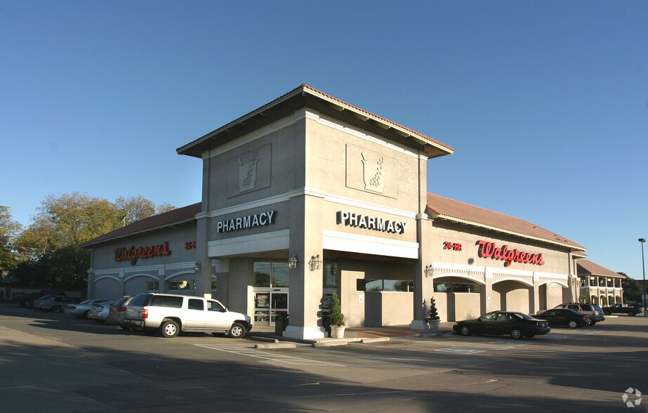 6346 Camp Bowie Blvd, Fort Worth, TX à vendre - Photo de l’immeuble – Image 2 sur 9