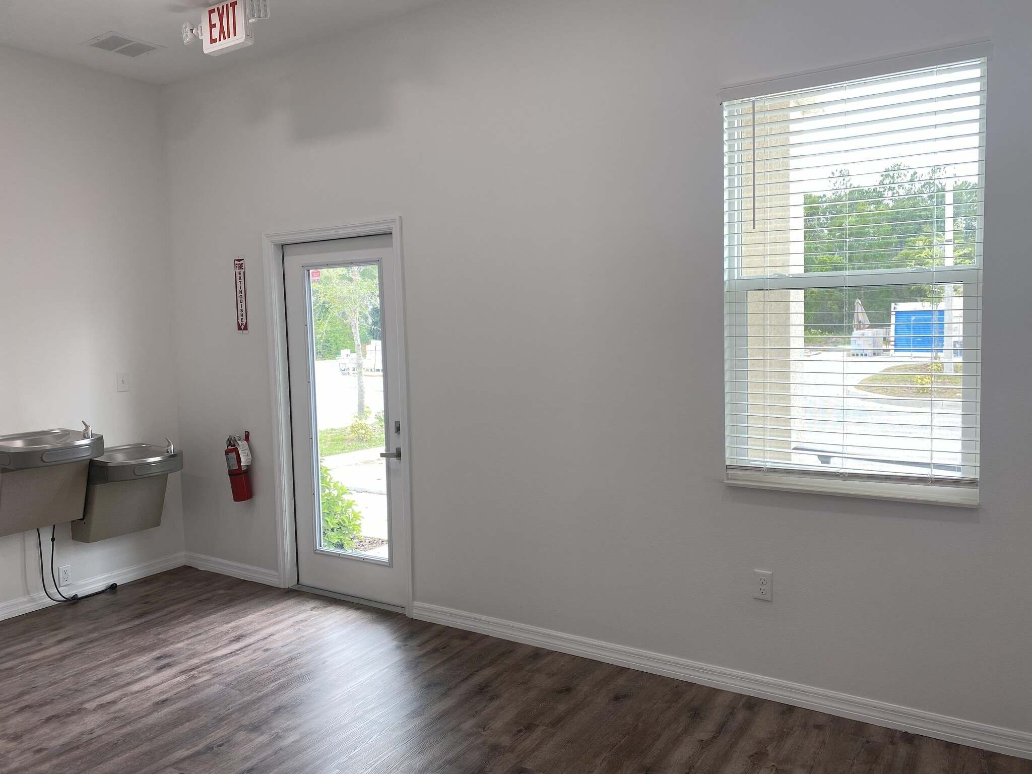 23117 Tabak Ln, Land O Lakes, FL à louer Photo de l’immeuble– Image 1 sur 13