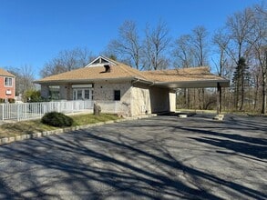 340 S Branch Rd, Hillsborough, NJ à louer Photo de l’immeuble– Image 1 sur 14