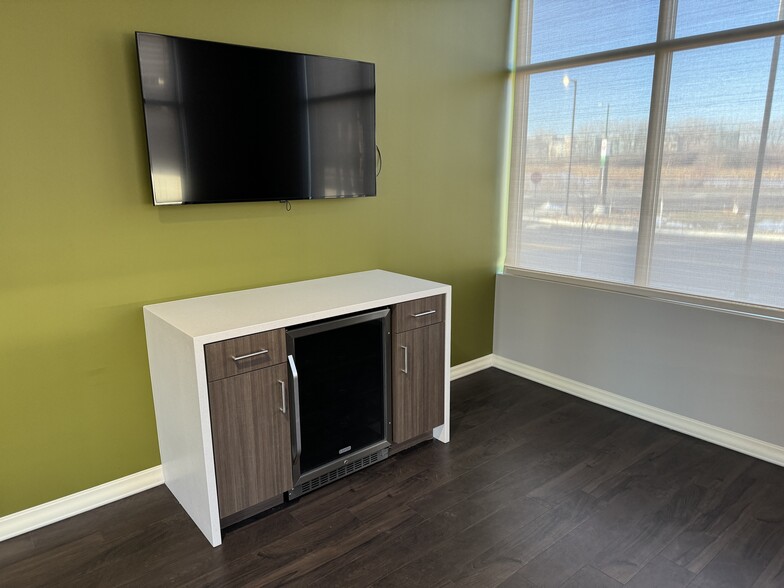 100 Prairie Center Dr, Eden Prairie, MN à louer - Photo intérieure – Image 3 sur 15