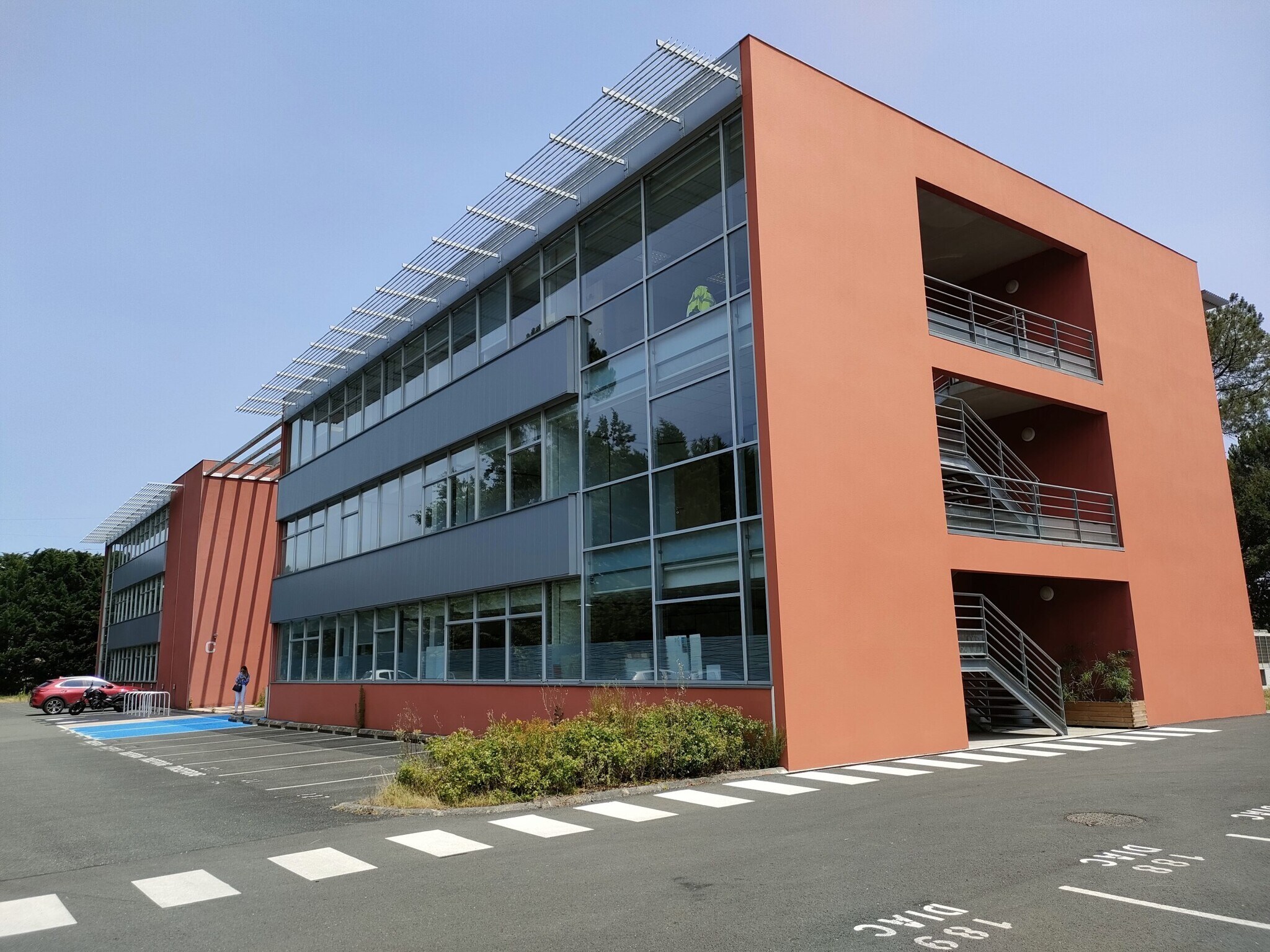 Bureau dans Canéjan à louer Photo de l’immeuble– Image 1 sur 12