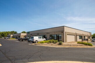 Plus de détails pour 2807 Jolly Rd, Okemos, MI - Local d'activités à louer