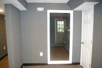 9913 Georgia Ave, Silver Spring, MD à louer Photo intérieure– Image 2 sur 13