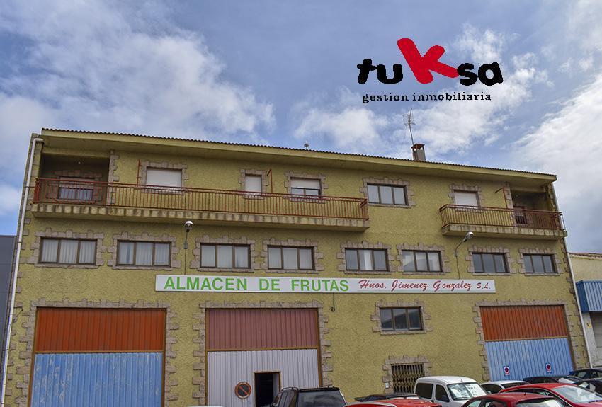 Industriel/Logistique dans Ávila, Ávila à louer Photo principale– Image 1 sur 19
