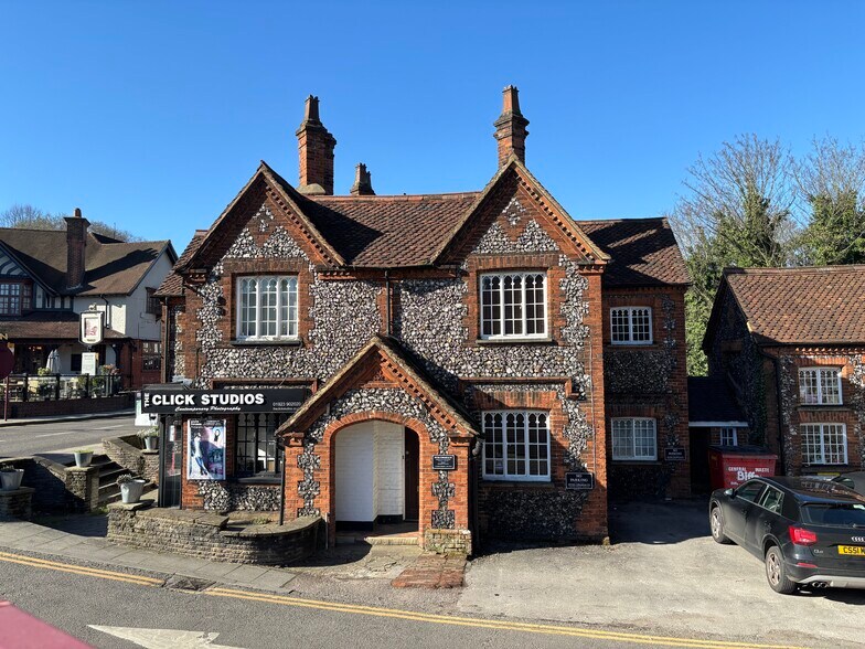 255 Watling St, Radlett à vendre - Photo de l’immeuble – Image 3 sur 5