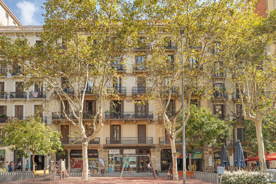 Local commercial dans Barcelone, Barcelona à louer - Photo de l’immeuble – Image 2 sur 2