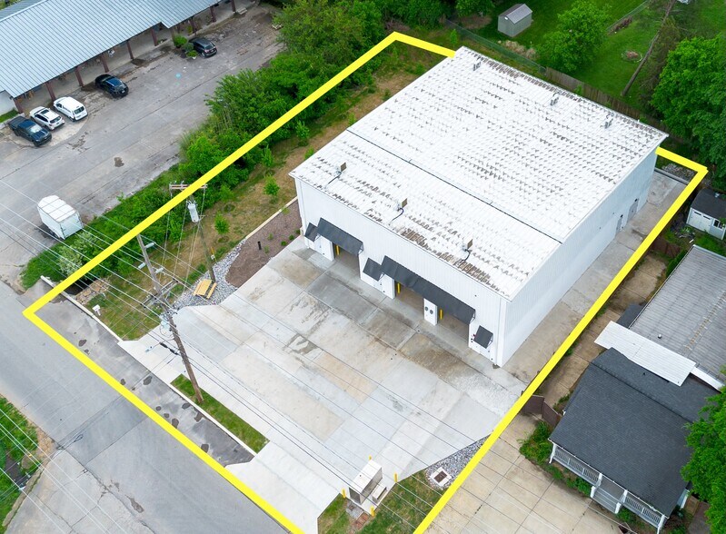 1034 KIRKLAND Ave, Nashville, TN à louer - Photo de l’immeuble – Image 3 sur 6