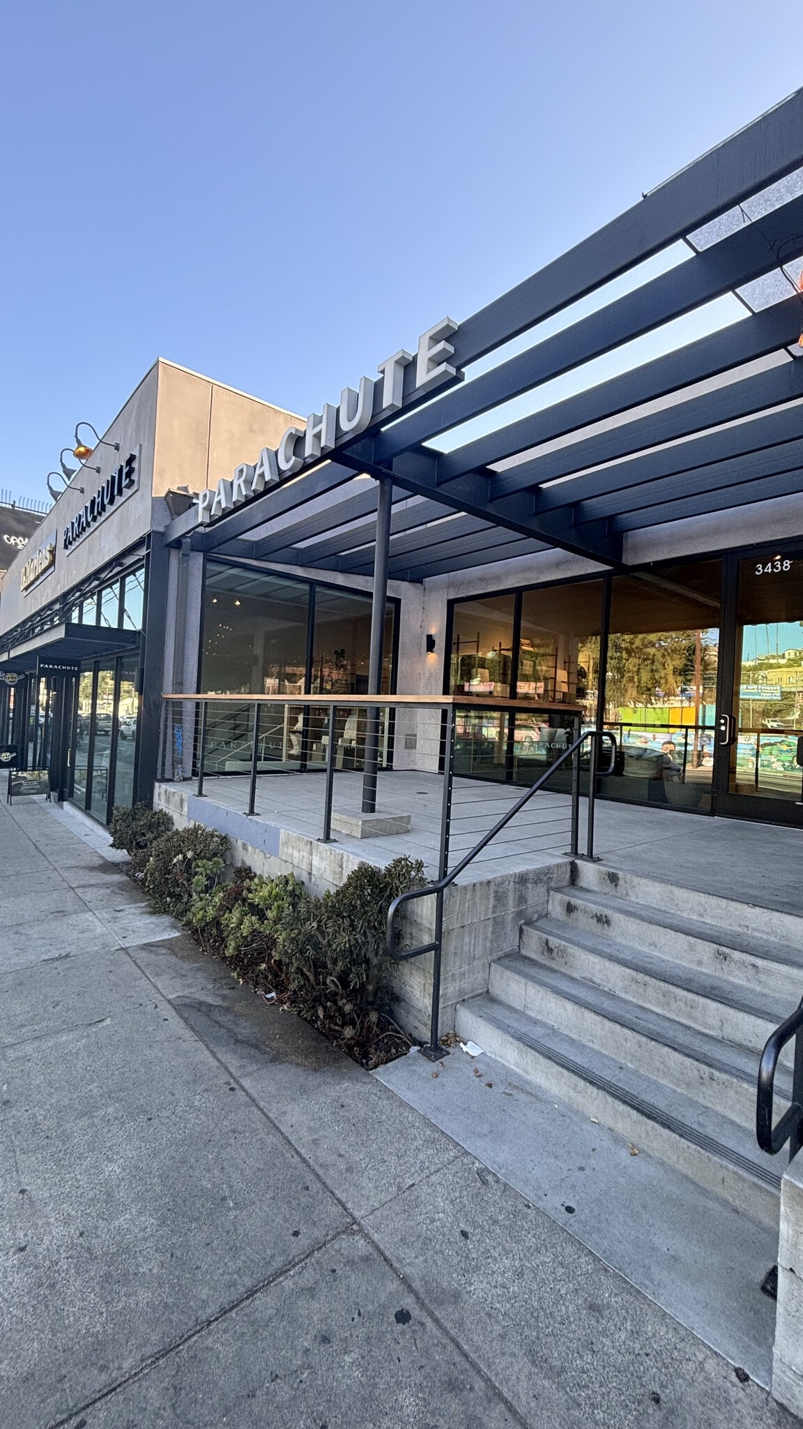 3430-3440 W Sunset Blvd, Los Angeles, CA à louer Photo de l’immeuble– Image 1 sur 6