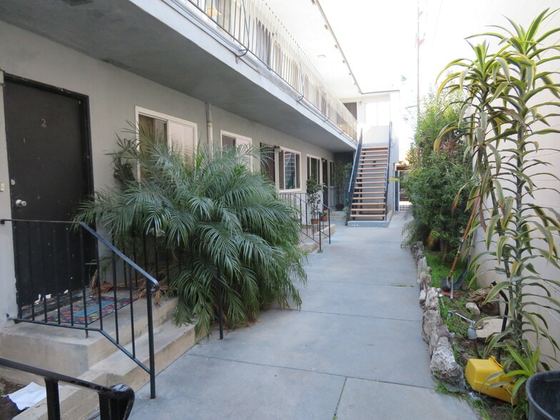 1547 Euclid St, Santa Monica, CA à vendre - Photo de l’immeuble – Image 2 sur 15