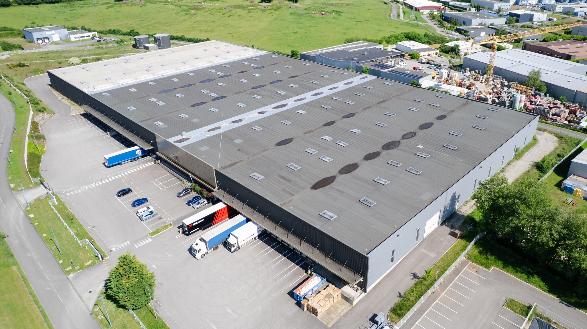 266 Impasse Des Vignes, Bressolles à louer Photo de l’immeuble– Image 1 sur 12