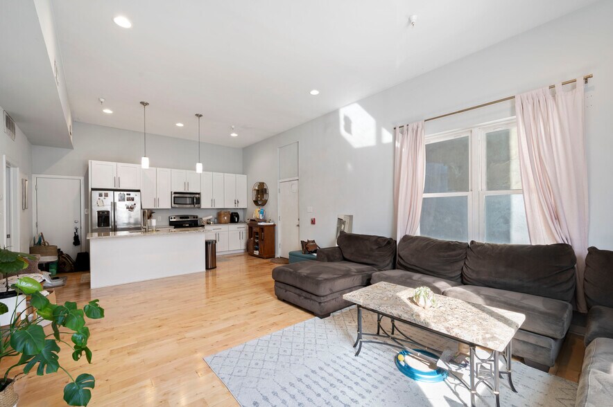 701 & 980 N 2nd Street portefeuille de 2 biens à vendre sur LoopNet.fr - Photo intérieure – Image 3 sur 9