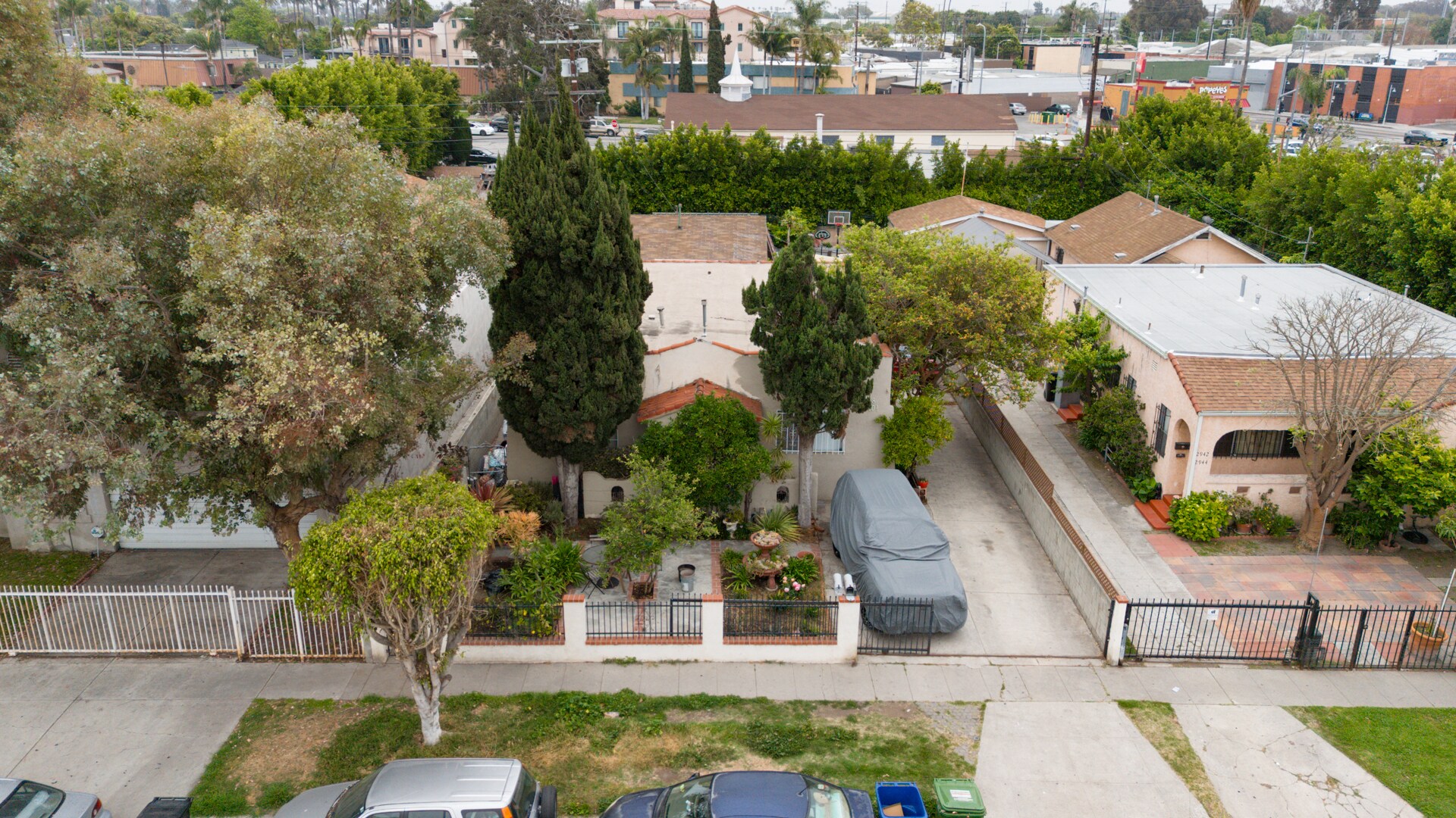 2938 S Orange Dr, Los Angeles, CA à vendre Photo principale– Image 1 sur 8