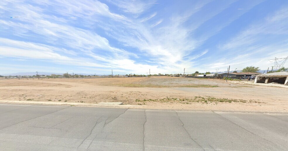 14043 Palmdale Rd, Victorville, CA à vendre - Photo de l’immeuble – Image 2 sur 3