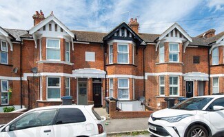 Plus de détails pour 35 Beaconsfield Av, Dover - Santé à vendre