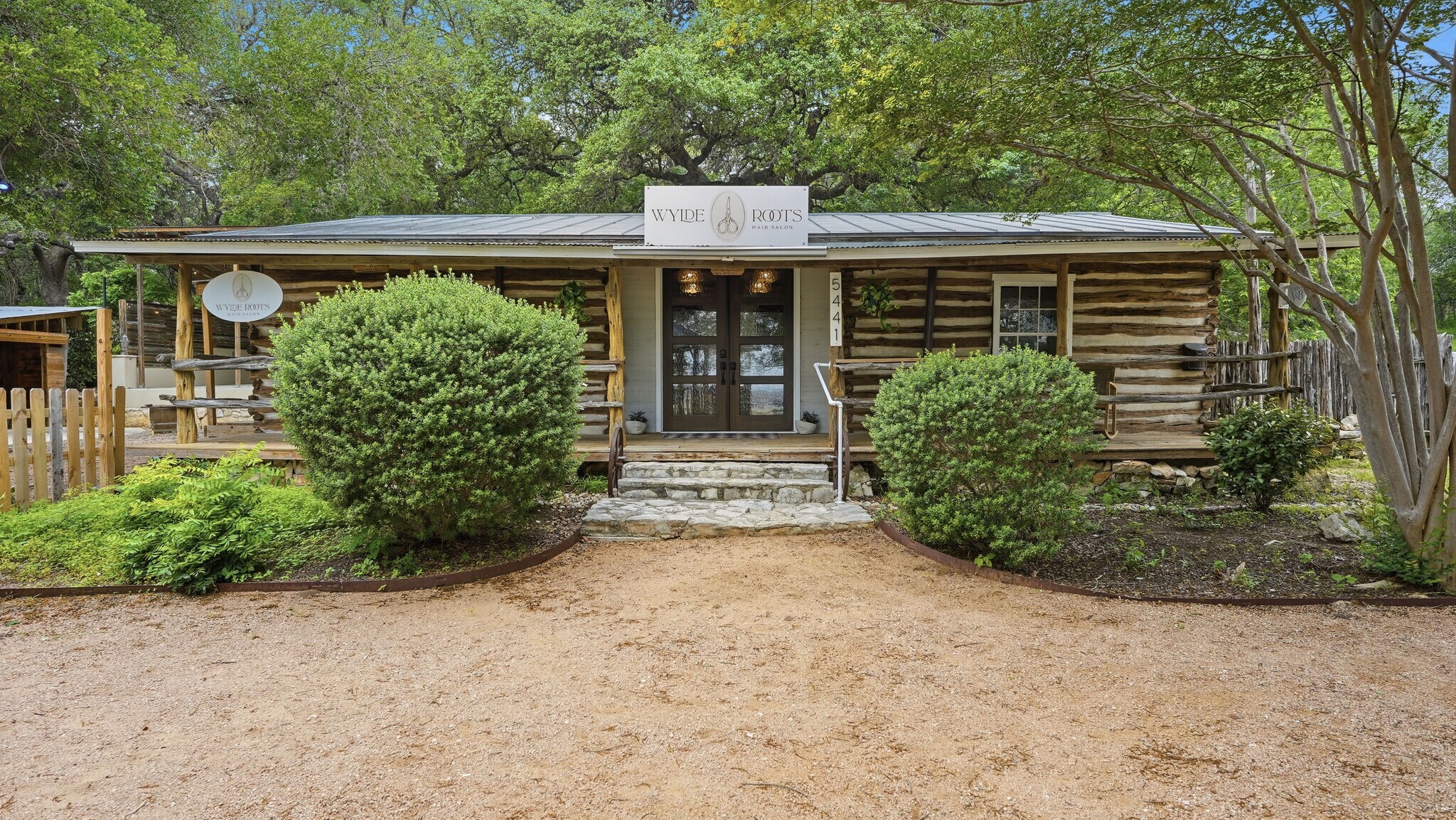 5441 FM 1102 portefeuille de 3 biens à vendre sur LoopNet.fr Photo de l’immeuble– Image 1 sur 7