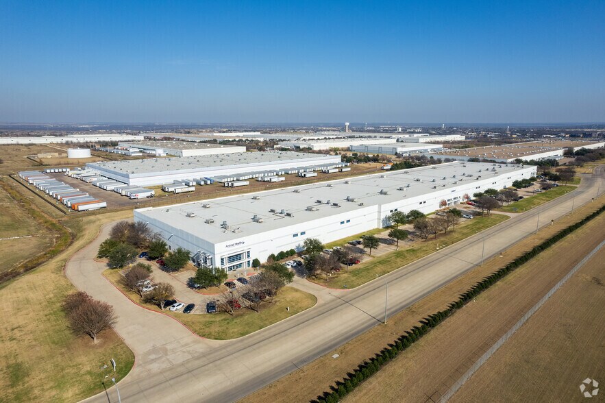 800 Henrietta Creek Rd, Roanoke, TX à louer - Aérien – Image 2 sur 7