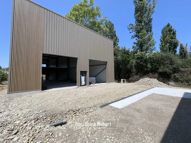 Bureau dans Brindas à louer - Photo de l’immeuble – Image 2 sur 4