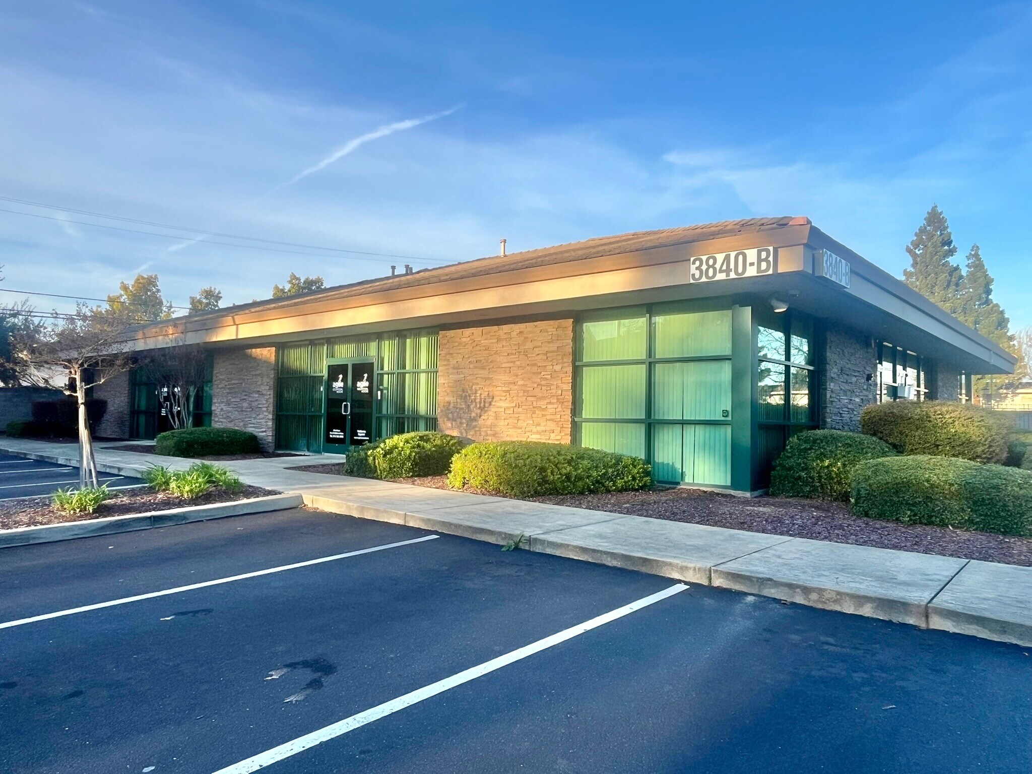 3840 Watt Ave, Sacramento, CA à vendre Photo principale– Image 1 sur 19