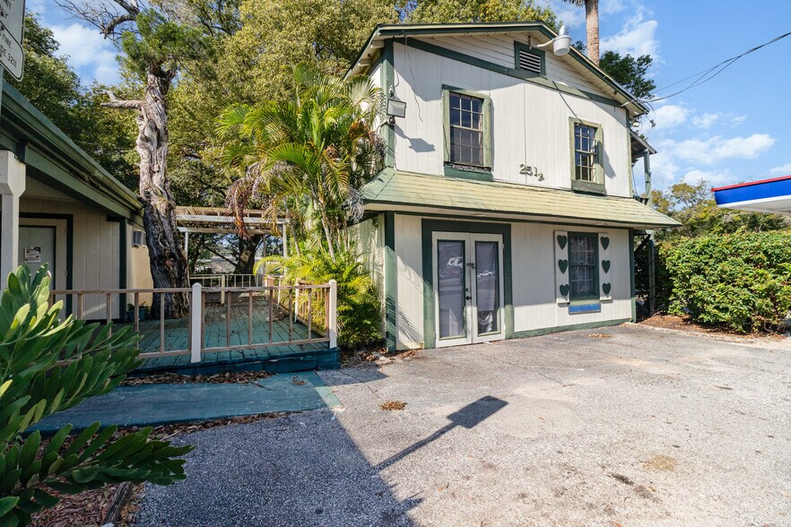 2516 S Sanford Ave, Sanford, FL à vendre - Photo de l’immeuble – Image 3 sur 32