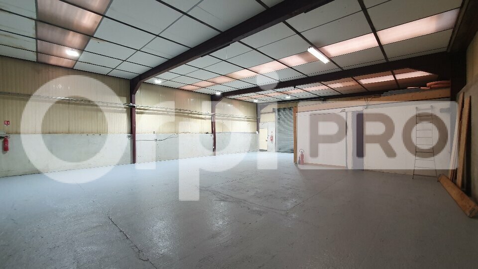 Local d'activités dans VERNEUIL-L'ETANG à vendre - Photo intérieure – Image 2 sur 5