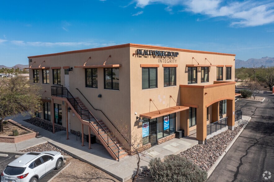 1360 W Irvington Rd, Tucson, AZ à louer - Photo de l’immeuble – Image 1 sur 5