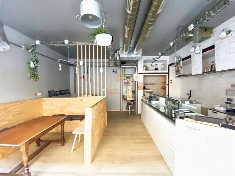 Local commercial dans Paris à louer - Photo de l’immeuble – Image 2 sur 8