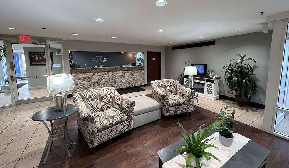 2002 W War Memorial Dr, Peoria, IL à vendre - Photo de l’immeuble – Image 3 sur 19