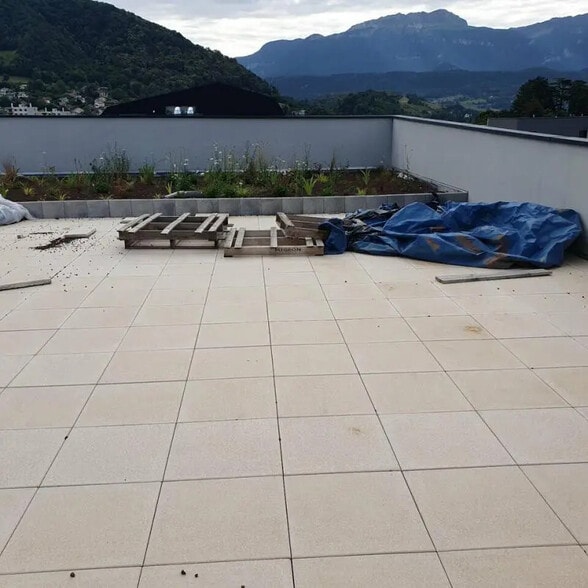 Bureau dans Voiron à vendre - Photo de l’immeuble – Image 3 sur 11