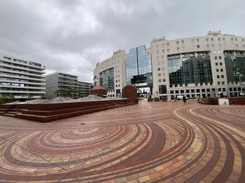 Bureau dans Nice à louer - Photo de l’immeuble – Image 2 sur 9