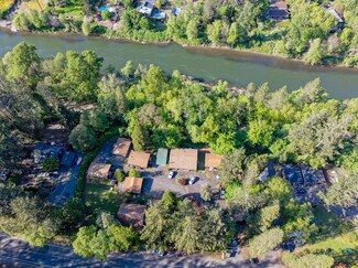Plus de détails pour 4550 Rogue River Hwy, Grants Pass, OR - Logement à vendre