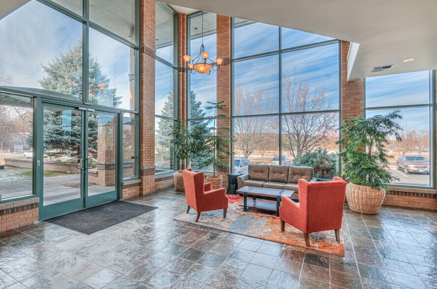 296 SW Columbia St, Bend, OR à louer - Photo de l’immeuble – Image 3 sur 6