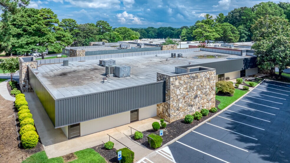 2801 Clearview Pl, Doraville, GA à vendre - Photo de l’immeuble – Image 2 sur 23