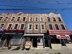 112-17 Rockaway Blvd, South Ozone Park, NY à louer Photo intérieure– Image 1 sur 10