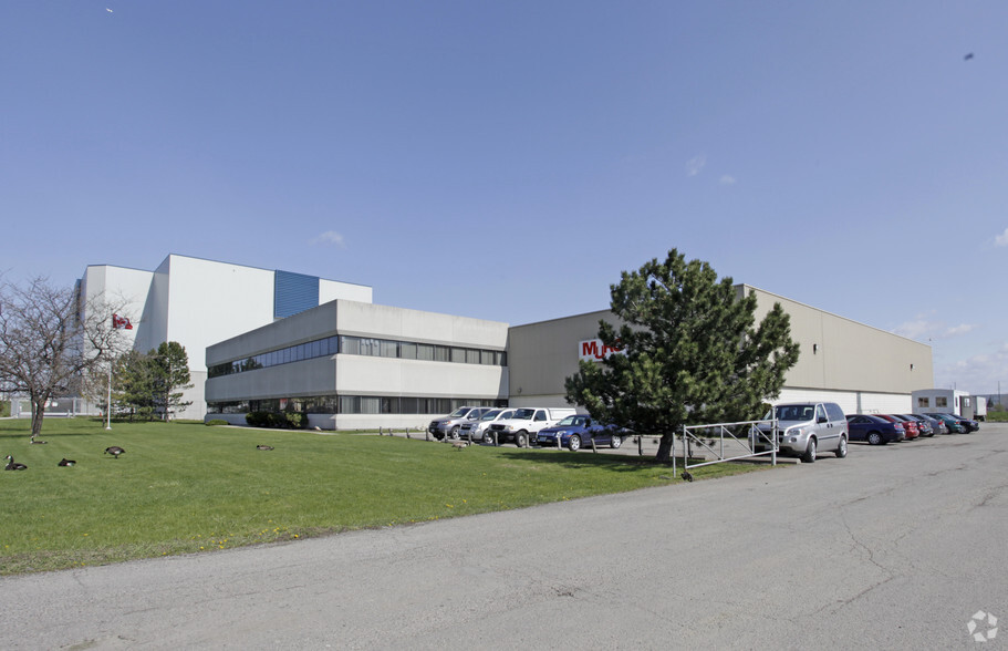 7 Tilbury Ct, Brampton, ON à vendre - Photo principale – Image 1 sur 2