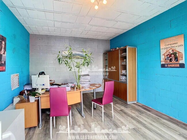 Plus de détails pour Local commercial à vendre