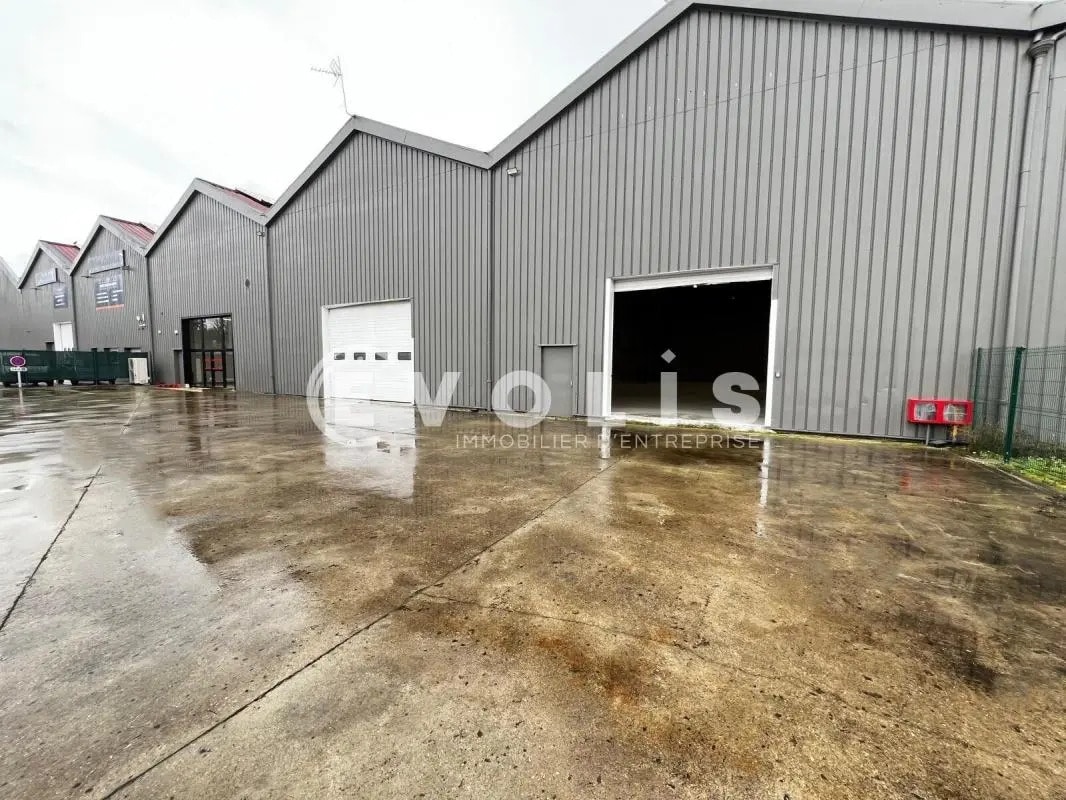 Bureau dans Corbeil-Essonnes à louer Photo de l’immeuble– Image 1 sur 12