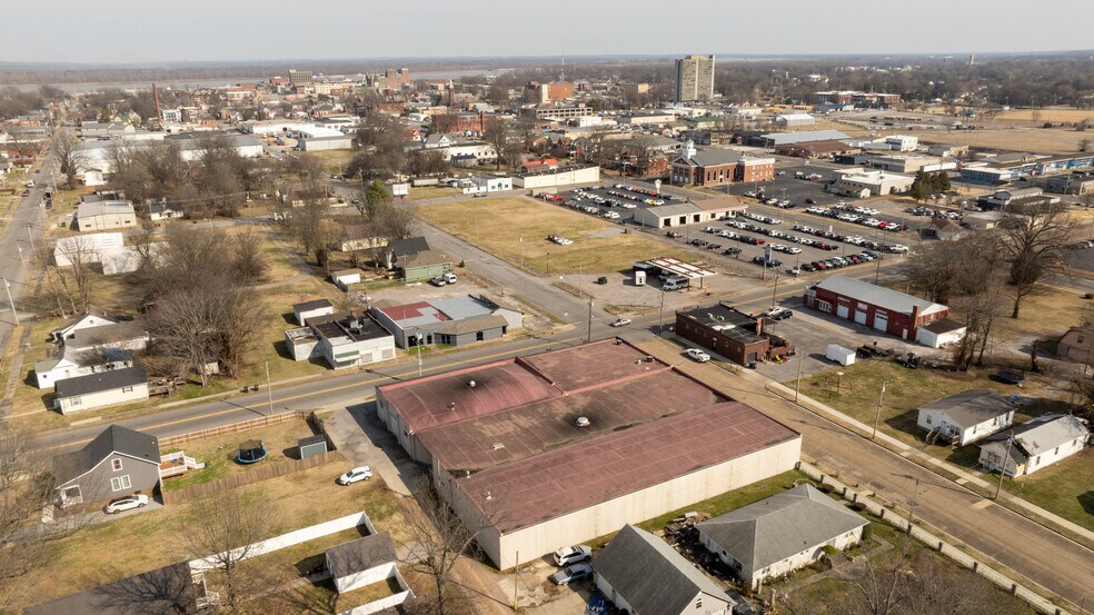 303 N 13th St, Paducah, KY à vendre - Photo de l’immeuble – Image 3 sur 17