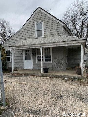 235 Westbury Ave, Carle Place, NY à vendre Photo principale– Image 1 sur 5