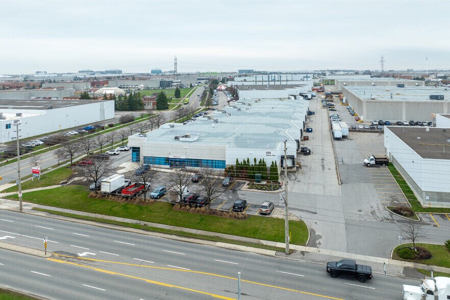 425 Superior Blvd, Mississauga, ON à louer - Aérien – Image 2 sur 2